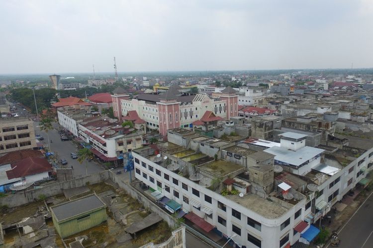 Kondisi di Kota Rengat, Kabupaten Indragiri Hulu, Riau, sudah tampak bersih dari kabut asap setelah diguyur hujan, Kamis (21/3/2019). Sebelumnya kabut asap cukup tebal menyelimuti Kota Rengat lebih kurang sepekan. Dok. Polres Inhu