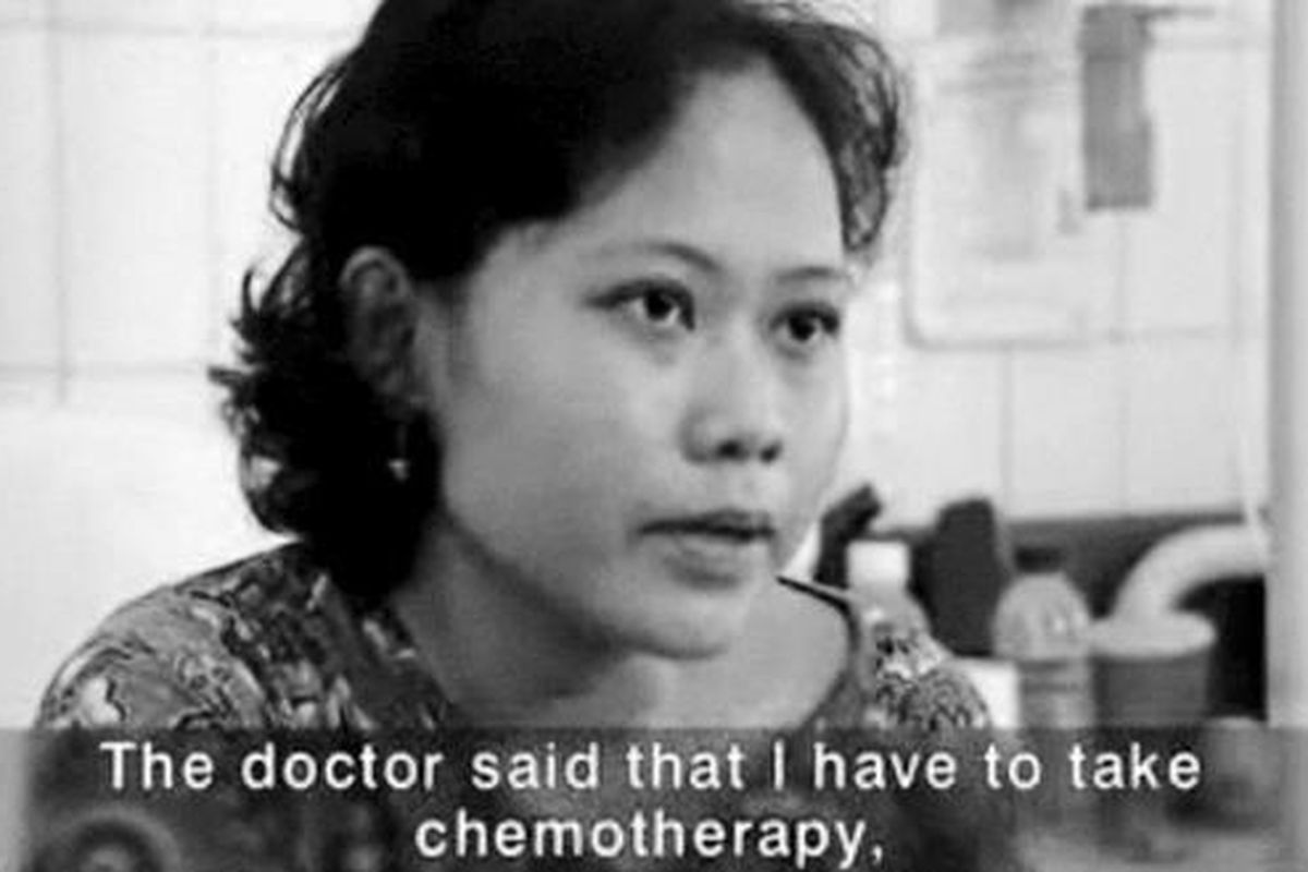 Khasidoh (25)  ibu muda penderita kanker paru akibat menjadi perokok pasif. Ia sempat diwawancara  Geoff Thompson, wartawan TV ABC Australia,  tahun 2009, sebelum meninggal dunia. Film 80 Million Smokers Everyday in Indonesia karya Thompson dapat disaksikan di internet.