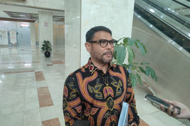 Anggota Komisi III DPR Nasir Djamil ditemui di Kompleks Parlemen Senayan, Jakarta, Selasa (17/6/2025).