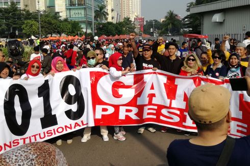 Keributan Kelompok #DiaSibukKerja dan #2019GantiPresiden Saat CFD yang Berujung Laporan Polisi