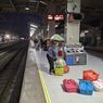 Kisah Ade, 20 Tahun Jualan Nasi hingga Telur Asin Naik Kereta Banten-Jakarta dari Pukul 03.00 Dini Hari