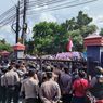 Ratusan Warga Bangkalan Demo di Kantor Bawaslu Tuntut PSU