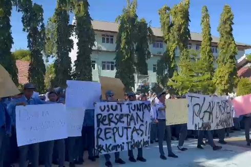 Siswa SMA 17 Makassar Demo Tuntut Kepseknya Dicopot karena Dinilai Otoriter