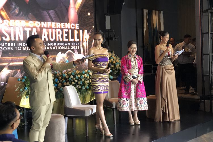 Yasinta Aurellia, Puteri Indonesia Lingkungan 2023 siap melenggang di ajang Miss Supranational 2023. Dia bercerita seputar persiapannya di ajang tersebut dalam konferensi persnya di Jakarta, Senin (19/6/2023).