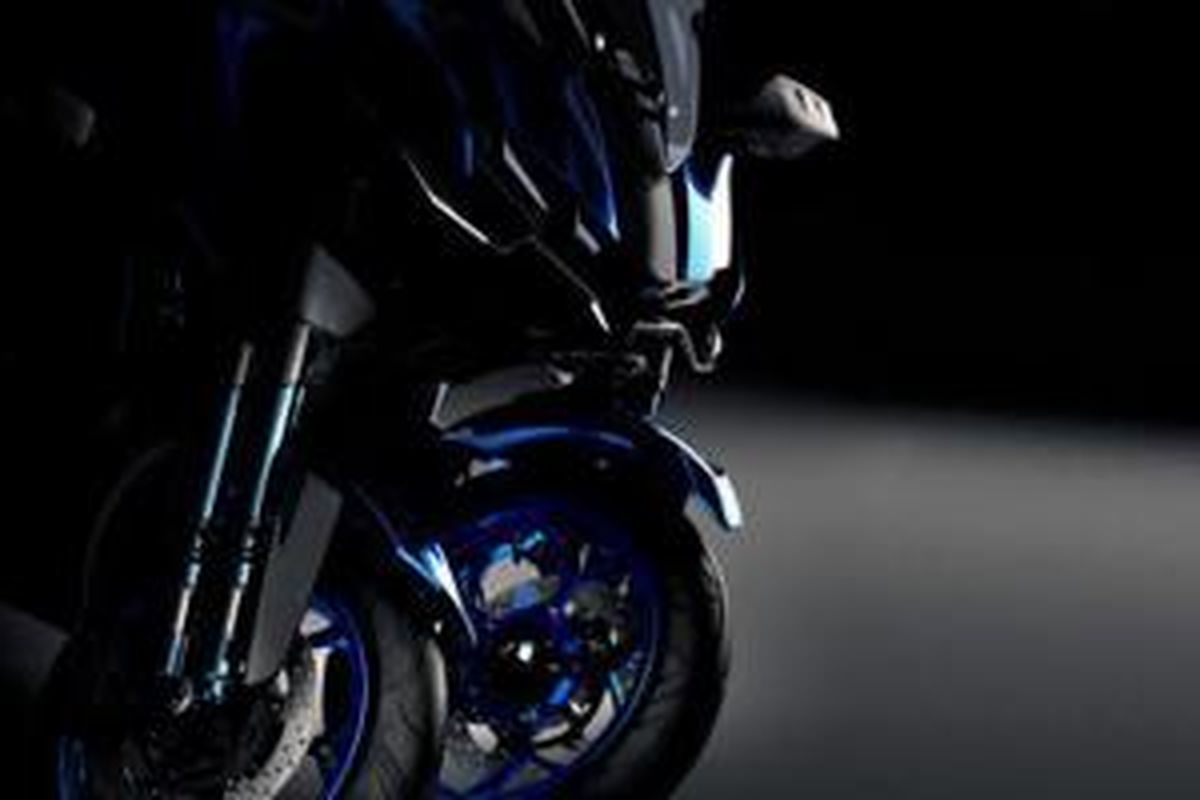 Konsep sepeda motor tiga roda Yamaha dengan tampang mirip R1 akan tampil di Tokyo Motor Show 2015.