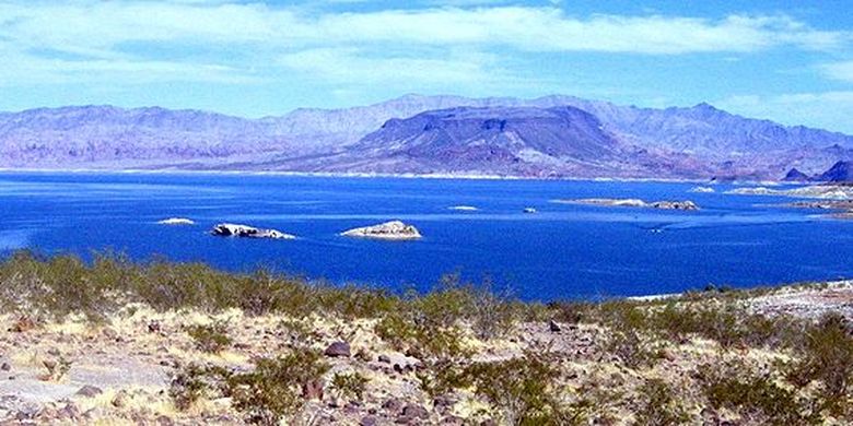 Danau Mead, Nevada, Amerika Serikat menjadi pemasok air ke 25 juta orang penduduk di Amerika Serikat
