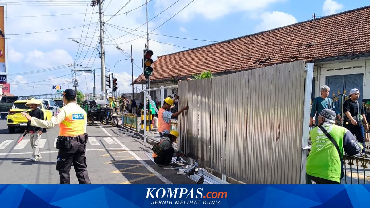 KAI Daop 6 Sterilisasi Sisi Selatan Stasiun Yogyakarta, PKL dan Kios Liar Ditertibkan