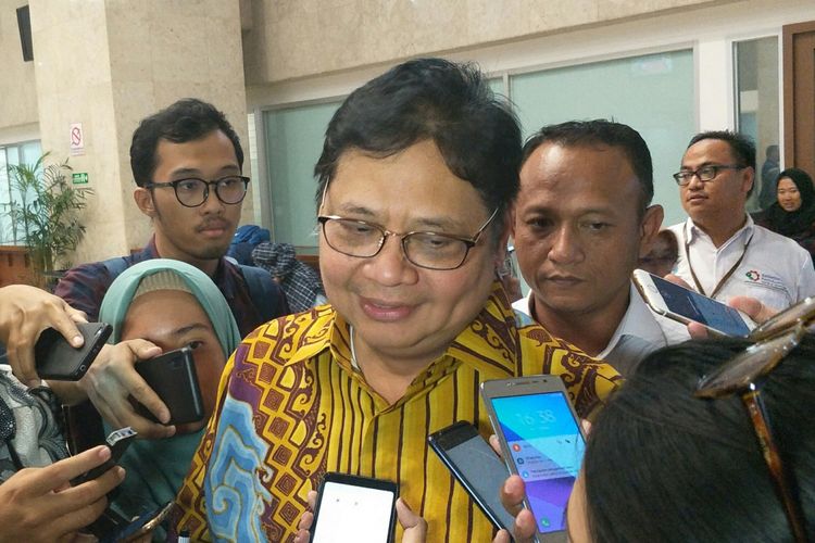 Menteri Perindustrian Airlangga Hartarto di Gedung DPR, Jakarta, Senin (11/3/2019)