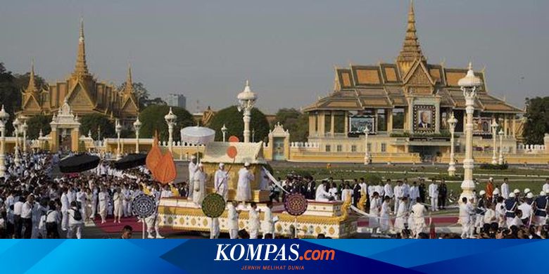 Prosesi Pemakaman Norodom Sihanouk Dimulai