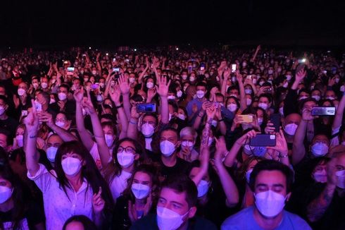 Uji Coba Festival Musik Saat Pandemi Gagal, 2.279 Penonton Terinfeksi Massal