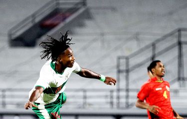 Pemain Timnas Indonesia Ronaldo Kwateh saat pertandingan ujicoba dalam rangka FIFA Matchday melawan Timor Leste yang berakhir dengan skor 0-3 di Stadion Kapten I Wayan Dipta Gianyar, Minggu (30/1/2022) malam.