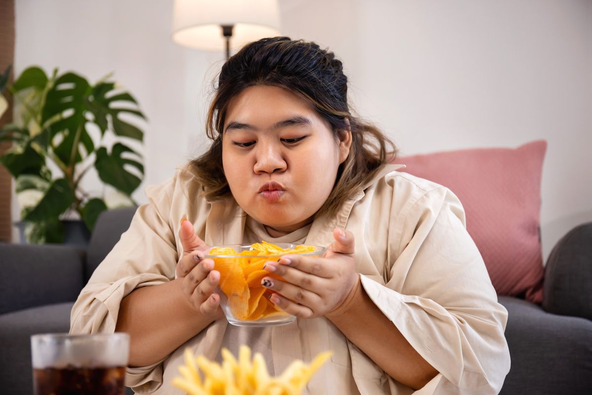 Ilustrasi makan berlebihan