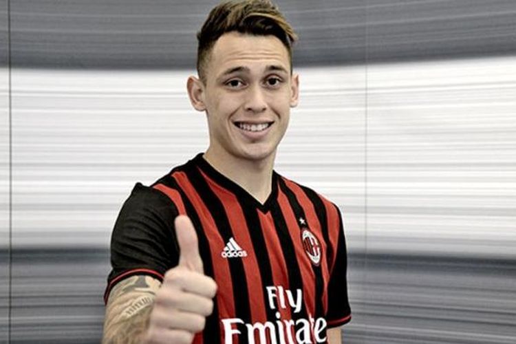 Lucas Ocampos bergabung AC Milan terhitung per Senin (30/1/2017).