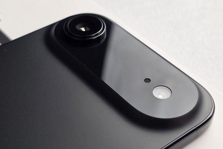 Detail desain belakang iPhone Air