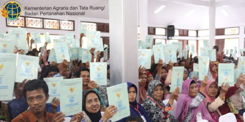 Penyerahan sertifikat tanah juga disambut baik oleh Gubernur Banten Wahidin Halim. Ia sangat bersyukur dan senang adanya penyerahan sertifikat ini. 