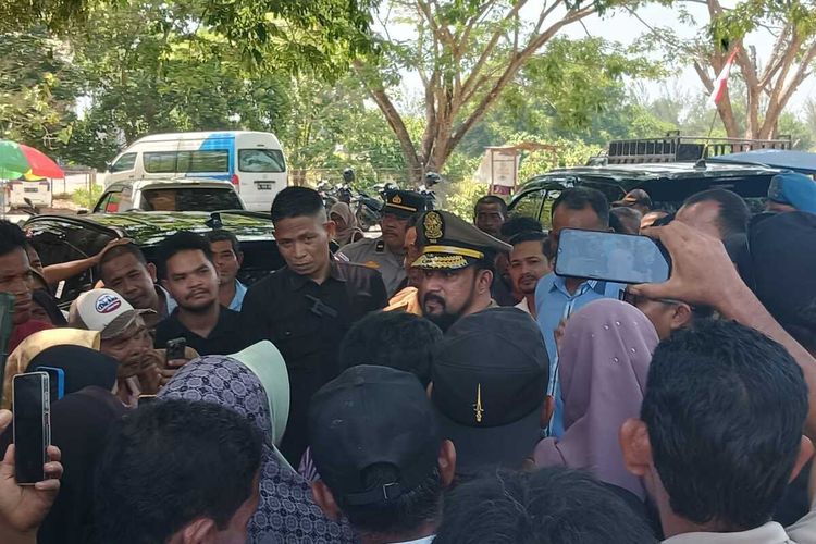 Penyintas Banjir Seumanah Jaya Demo di Kantor Bupati Aceh Timur, Tuntut Pencairan Bantuan Pemerintah