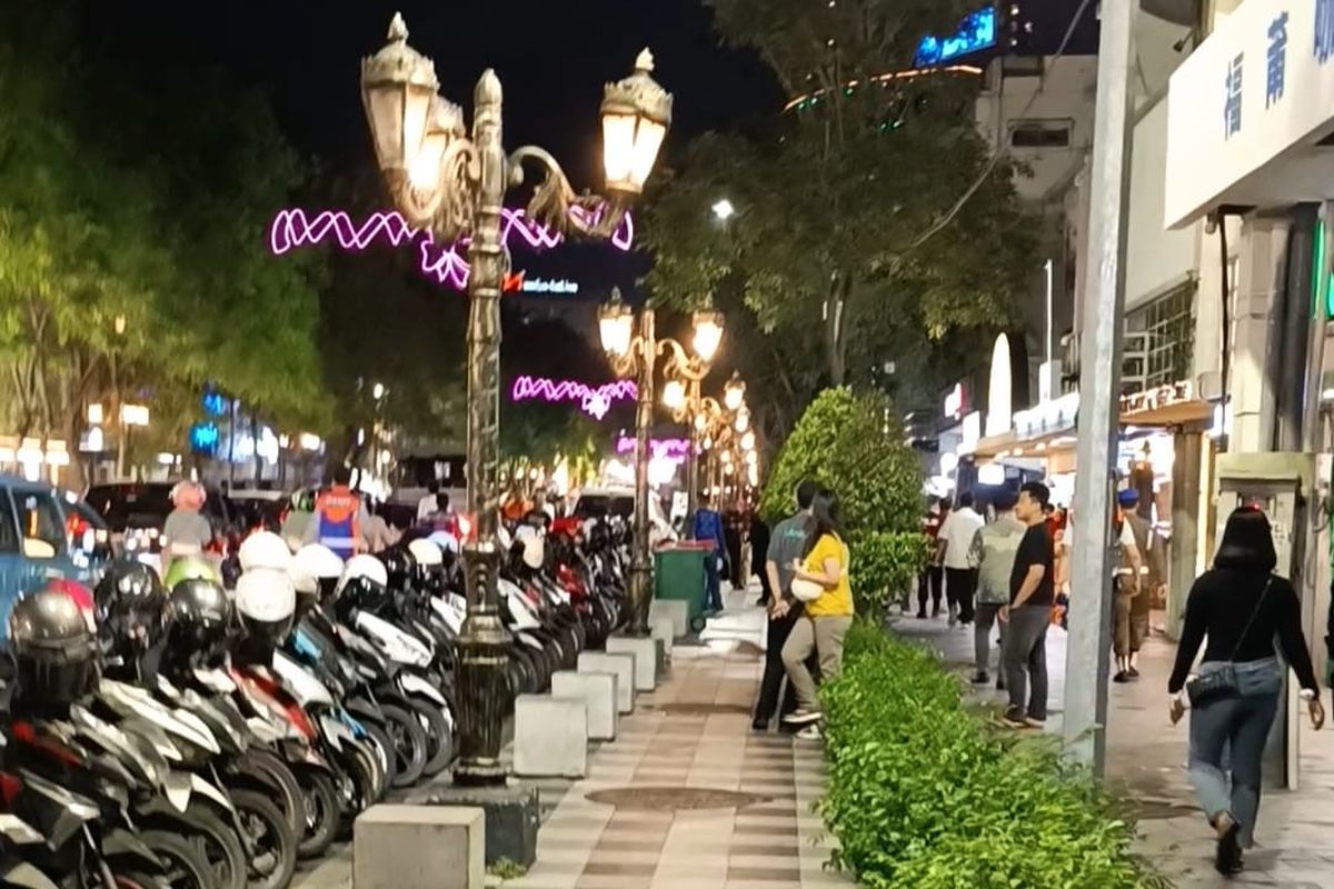 Tempat parkir di sepanjang Jalan Tunjungan, Rabu (16/7/2025!