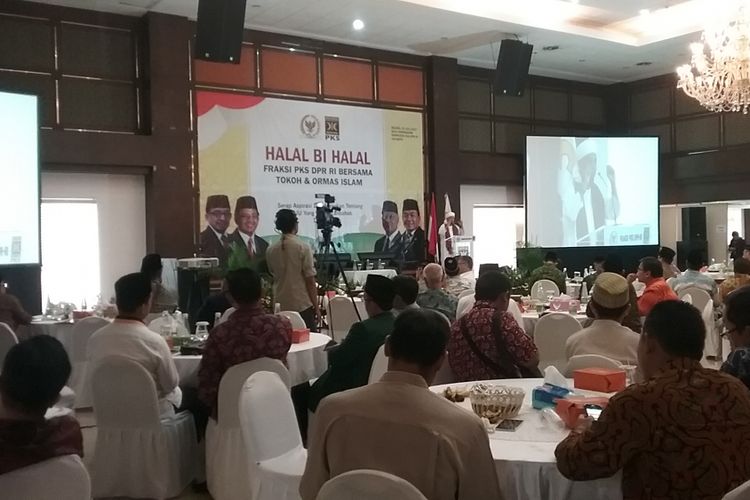 Ustadz Arifin Ilham tengah memberikan tauziah dalam halal bihalal Partai Keadilan Sejahtera, Jakarta, Selasa (25/7/2017).