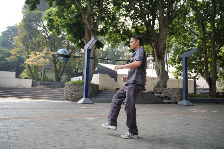 Dosen ITB Kembangkan Arkick, Alat untuk Latihan Menendang Bola Mandiri