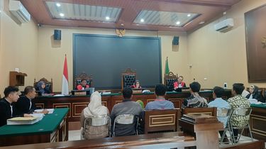 Keterangan Saksi 'Mbulet' dan Tak Masuk Akal, Hakim PN Blora Tunda Sidang Kasus Sumur Minyak Gandu
