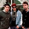 Lirik dan Chord Lagu Intergalactic - Beastie Boys