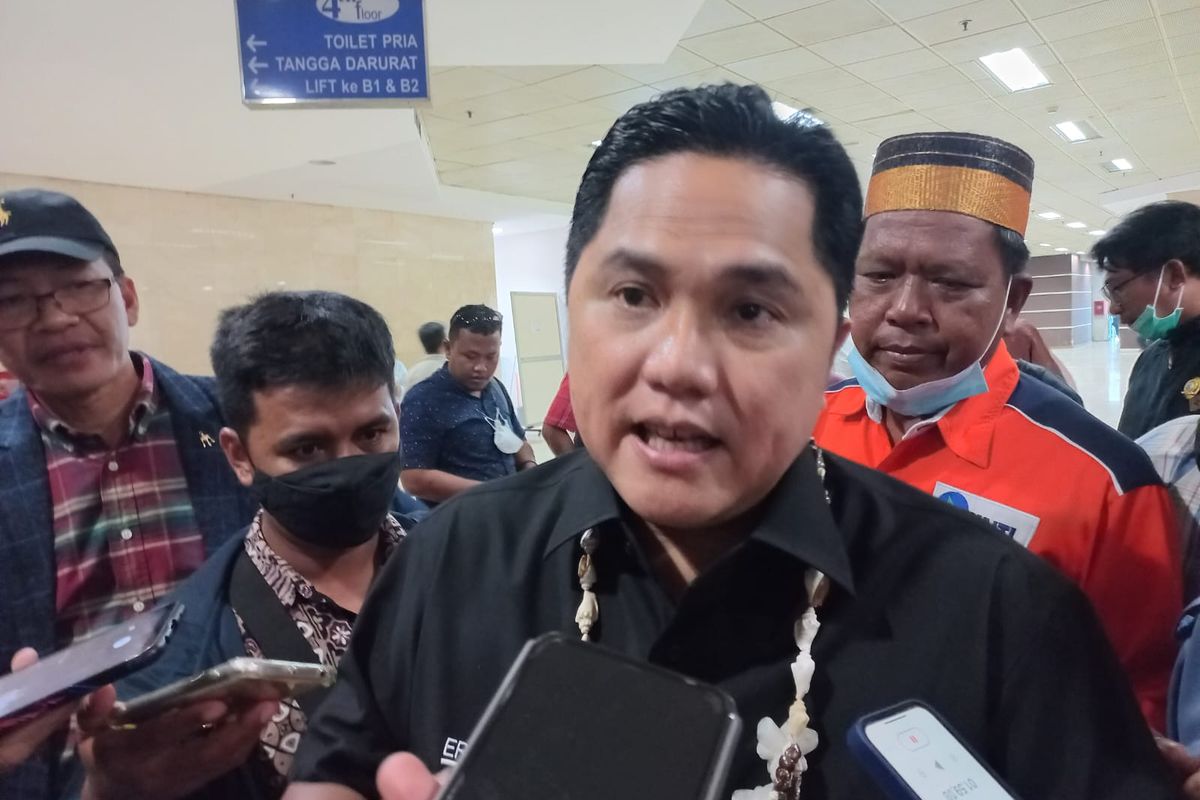 Menteri Badan Usaha Milik Negara (BUMN) Erick Thohir setelah MUNAS IV KNTI 2022 di Jakarta, Selasa (19/7/2022)