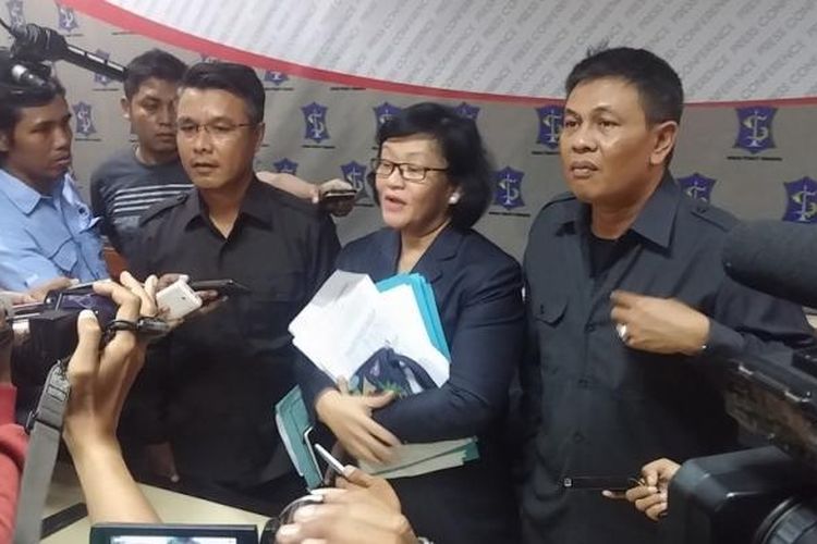 Pejabat Pemkot Surabaya mengklarifikasi kabar peredaran permen diduga mengandung narkoba, Selasa (14/3/2017)