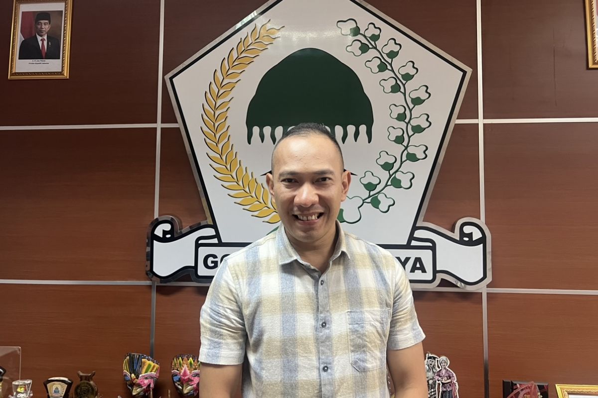 Ketua DPD Partai Golkar Kota Bogor M Rusli Prihatevy maju menjadi Calon Wali Kota Bogor Tahun 2024, Rabu (17/4/2024).