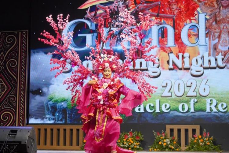Kisah Naila Deniyati, Mahasiswi UIN Walisongo yang Sulap Sampah Jadi Kostum Mewah SNC 2026