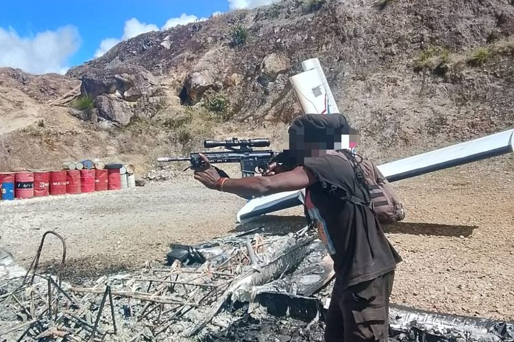 OPM: Kami Bertanggung Jawab atas Penembakan Pilot AS dan Pembakaran Pesawat