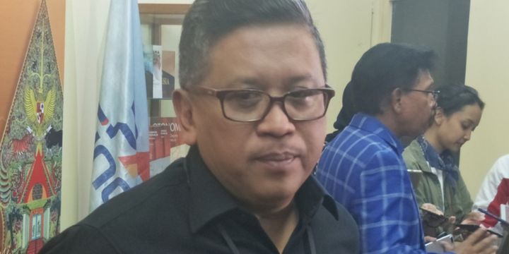 Sekjen PDI-P Hasto Kristiyanto dalam sebuah diskusi di kantor PARA Syndicate, Jakarta Selatan, Jumat (3/8/2018).