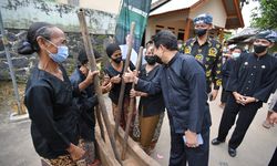 Takjub dengan Tradisi Budaya di Desa Sirnaresmi Sukabumi, Gus Halim: Ini Harus Dipertahankan