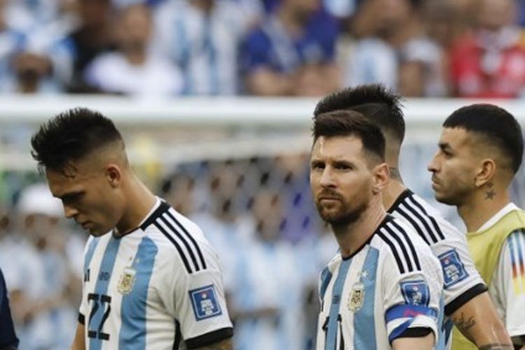 Reaksi Lionel Messi setelah Argentina kalah 1-2 dari Arab Saudi pada laga matchday pertama Grup C Piala Dunia 2022 di Lusail Stadium, Qatar, Selasa (22/11/2022) petang WIB.