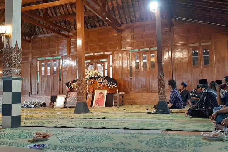 Jenazah ki Seno Nugroho disemayamkan di Rumah Duka Sedayu Bantul