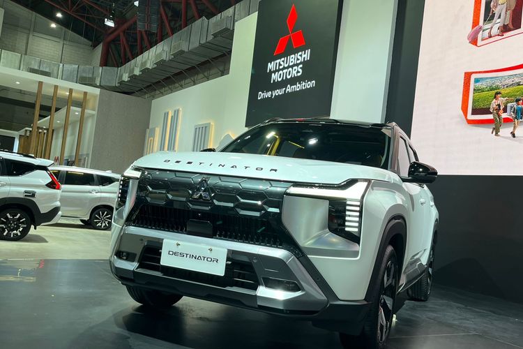 Beragam Tempat Penyimpanan pada Mitsubishi Destinator