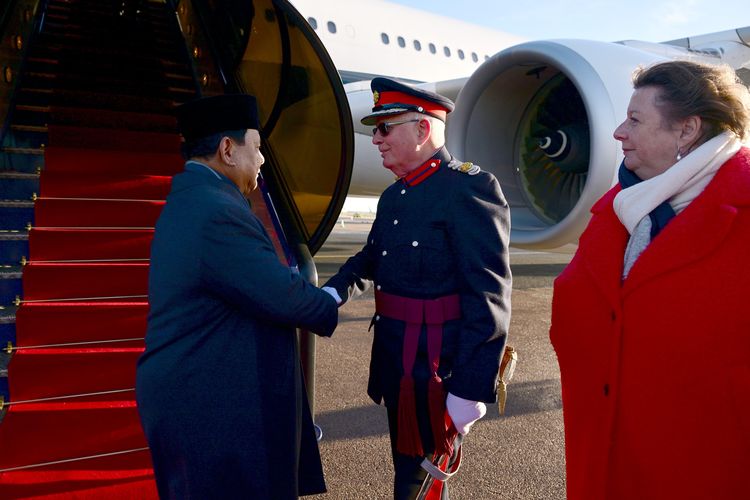 Tiba di Inggris, Prabowo akan Hadiri Undangan Raja Charles III dan PM Keir Starmer