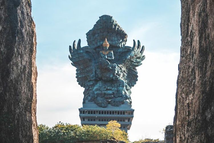 Patung Garuda Wisnu Kencana (GWK)