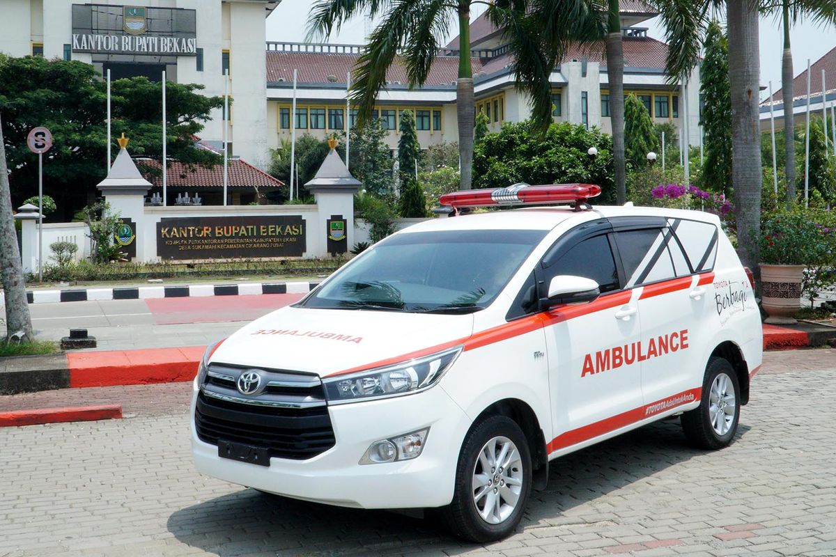 Toyota Innova Ambulans