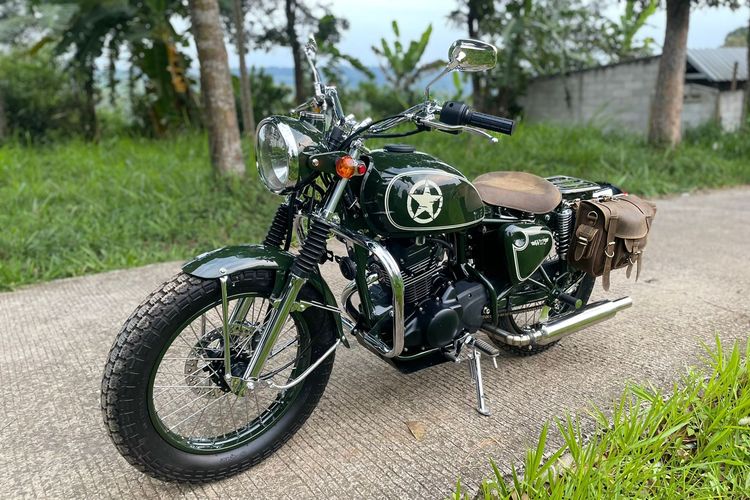 Modifikasi Kawasaki W175 bergaya klasik hasil Mr. Kuztom Garage