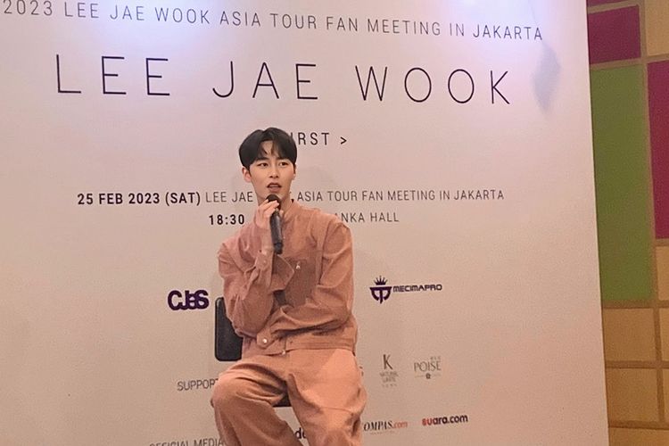 Aktor Korea Selatan Lee Jae Wook saat jumpa pers 2023 Lee Jae Wook Asia Tour Fan Meeting  in Jakarta di The Kasablanka Hall, Jakarta Selatan, Jumat (24/2/2023). 