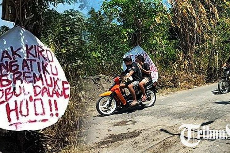 Beginilah spanduk protes yang dilontarkan warga atas kondisi jalan rusak di Dukuh Brongkos, Desa/Kecamatan Sambi, Kabupaten Boyolali, Jawa Tengah.