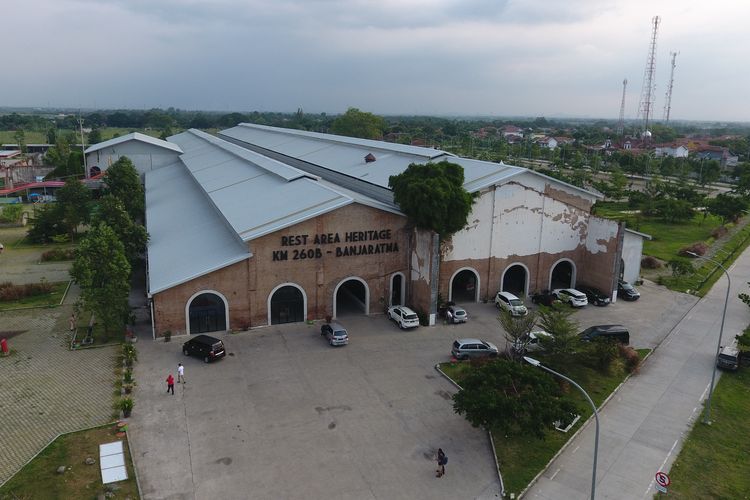 Rest Area KM 260B Heritage-Banjaratma di ruas Tol Pejagan-Pemalang, Kabupaten Brebes, Jawa Tengah