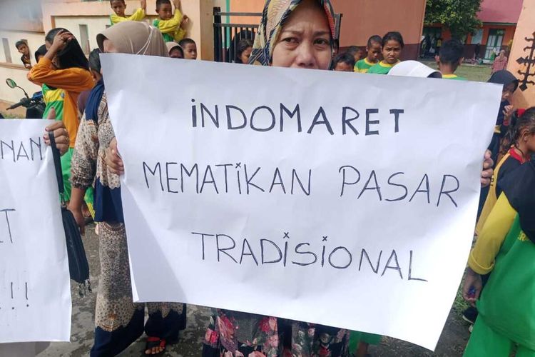 Warga Dusun di Pulau Seram Tolak Gerai Indomaret, Pembangunan Dihentikan