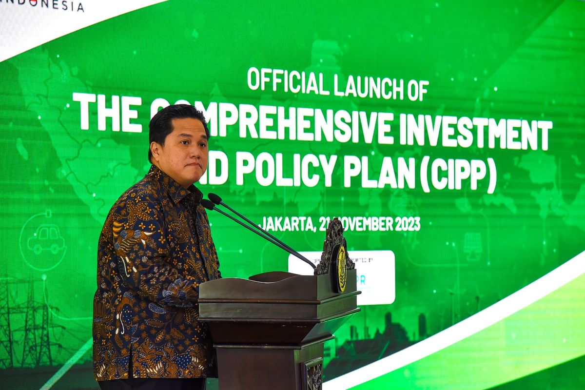 Menteri Koordinator Kemaritiman dan Investasi (Menko Marves) Ad Interim Erick Thohir dalam acara peluncuran Dokumen Investasi dan Kebijakan Komprehensif atau Comprehensive Investment and Policy Plan (CIPP) di Kementerian ESDM, Jakarta, Selasa (21/11/2023).   