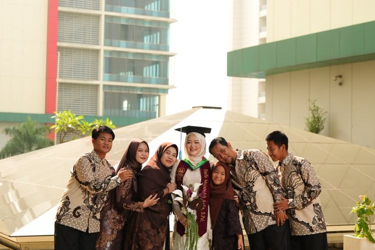 Kisah Haifa, Lulusan UNJ yang Berhasil Dapat Pekerjaan Sebelum Wisuda