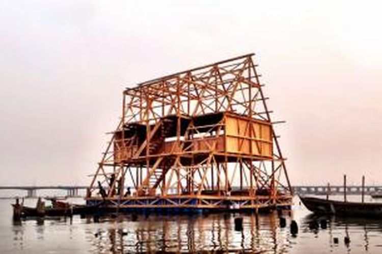Karya pertama berasal dari NLE Architects. Firma arsitektur tersebut telah bekerja membangun proyek tiga tahap bagi komunitas pesisir Makoko di Lagos, Nigeria. Mereka ingin mengubah daerah tersebut menjadi tempat yang layak bagi komunitas setempat. 