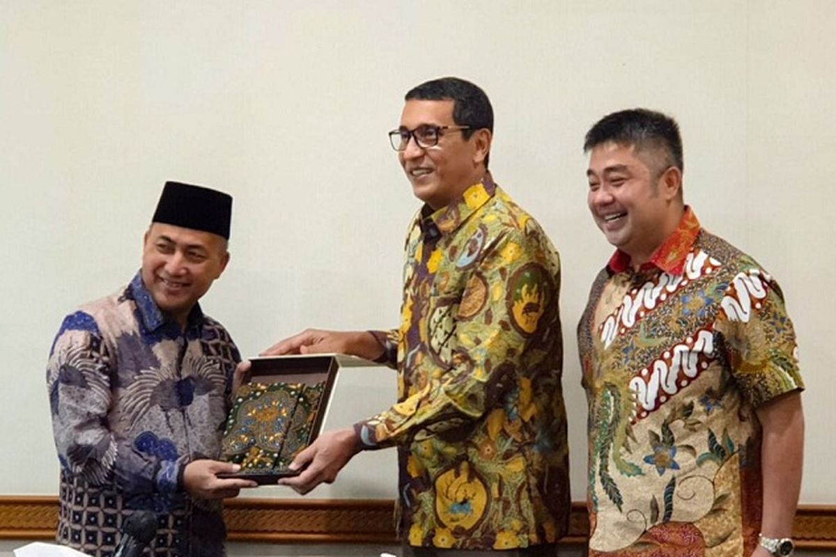 Pj Bupati Musi Banyuasin Apriyadi melaksanakan audiensi dengan manajemen PGN dalam rangka pengembangan jargas tambahan dengan potensi sebanyak 2.500 Sambungan Rumah (SR) di Kabupaten Musi Banyuasin (Muba), Sumatera Selatan.