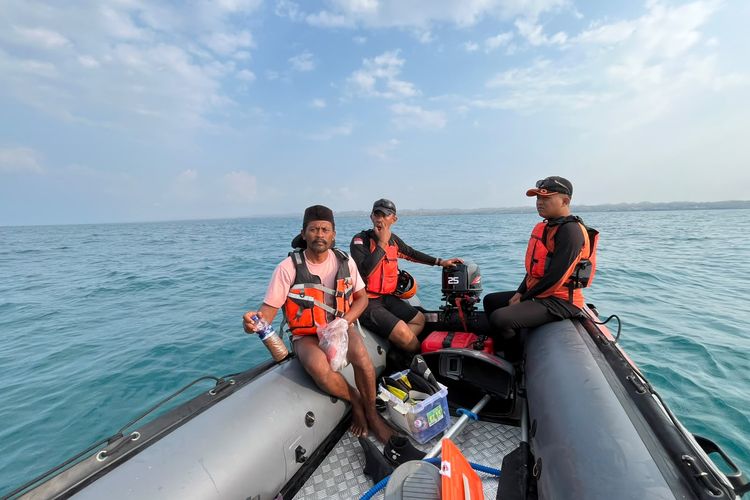 Pisahkan Diri Saat Memancing, Pria di Sampang Hilang di Laut