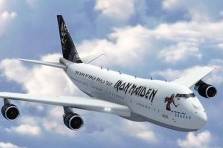 Pesawat terbang yang akan digunakan oleh Iron Maiden untuk The Book of Souls World Tour 2016 merupakan pesawat Boeing 747-400 Jumbo Jet.