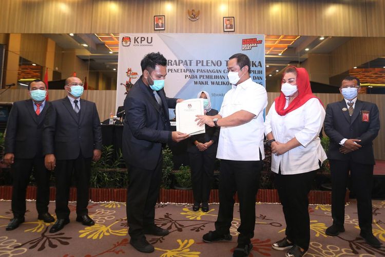 Pasangan Hendrar Prihadi dan Hevearita Gunaryanti Rahayu (Hendi-Ita) resmi ditetapkan sebagai Wali Kota dan Wakil Wali Kota Semarang terpilih dalam Pilkada 2020.